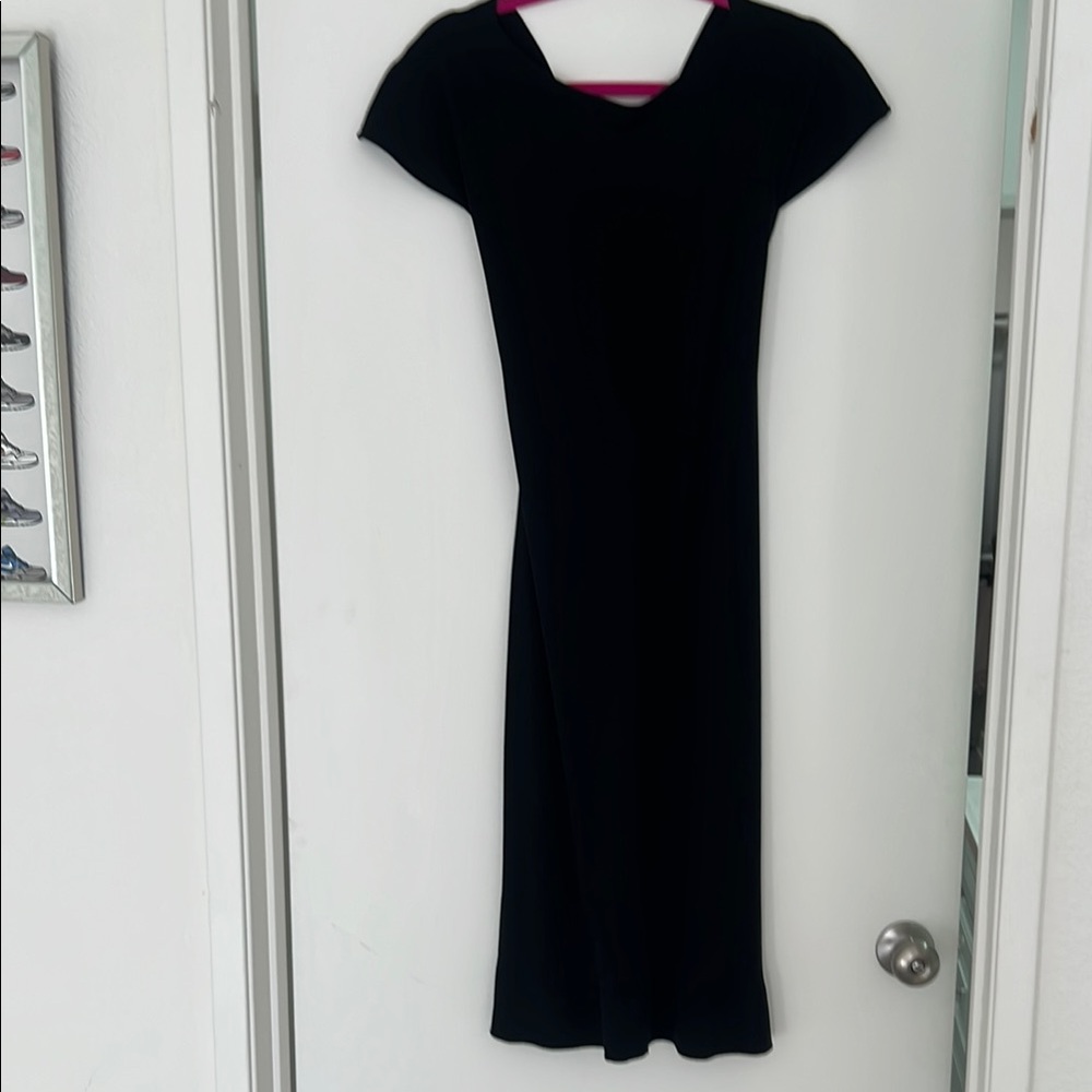 Theory Black Ribbed Ruffled Midi Dress with Flutter Sleeves